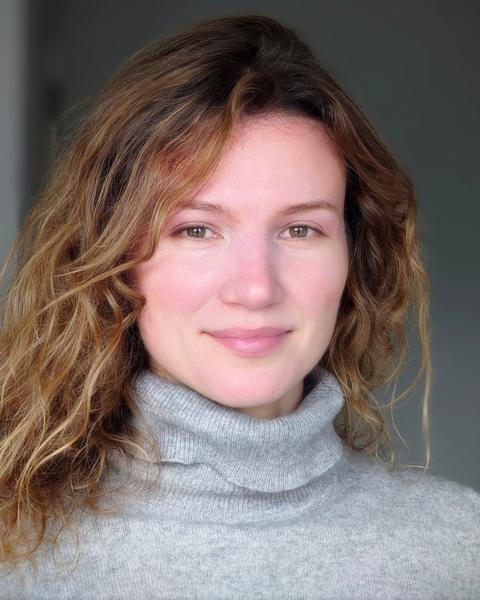 Headshot of Isabel Barth
